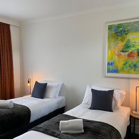 The Astor Hotel Motel Goulburn Exteriör bild
